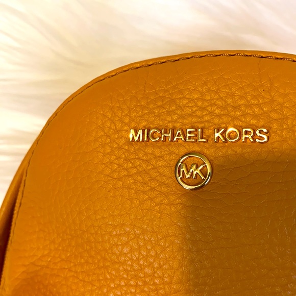 🧡🍊Authentic Michael Kors convertible backpack 🧡🍊 - Picture 3 of 12